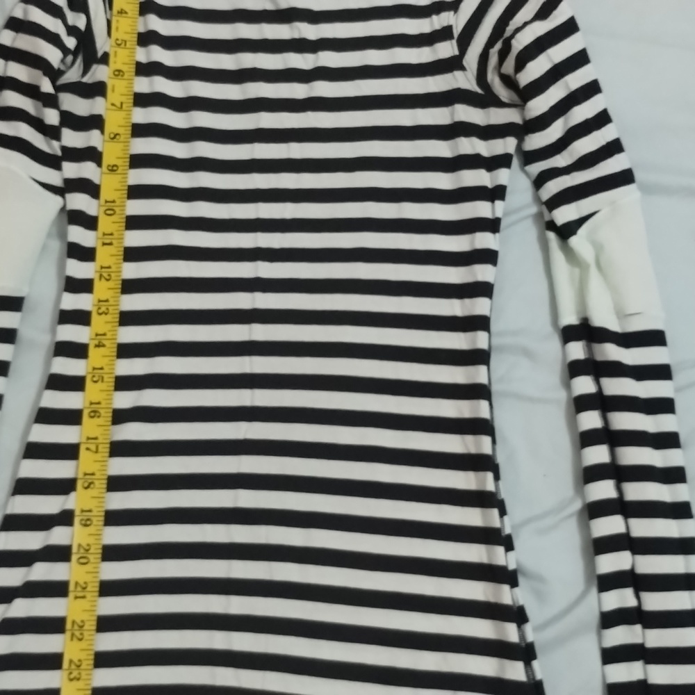 Bundle of 6 Lululemon lightweight cotton shirts - Picture 3 of 14